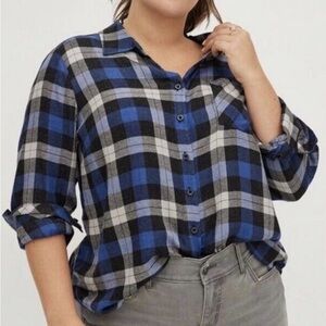 Torrid Blue Relaxed Fit Brushed Rayon Button-Up Shirt Size 0X